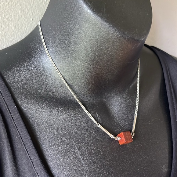 Vintage Sarah Coventry Trendsetter Necklace ~ Wood Cube~ Silver Chain - Picture 9 of 10